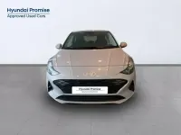Nuevo Hyundai i10 63 CV (46 kW) 2025 Gris / plata Utilitario
