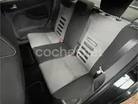 Usado Ford Focus Trend 100 CV (73 kW) 2010 Negro Berlina