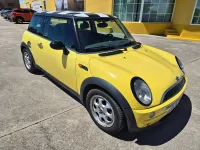 Usado Mini ONE 90 CV (66 kW) 2002 Amarillo Utilitario