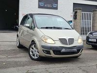 Usado Lancia Musa 101 CV (74 kW) 2006 Marrón Monovolumen