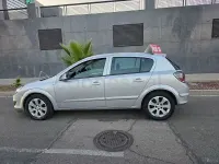 Usado Opel Astra Edition 110 CV (80 kW) 2009 Gris / plata Berlina