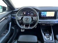 Usado Skoda Octavia RS 245 CV (180 kW) 2021 Blanco Familiar