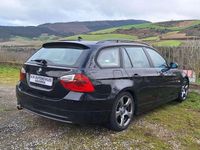 Usado BMW 320 150 CV (110 kW) 2006 Negro Familiar