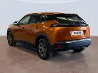 Usado Peugeot 2008 Active 101 CV (74 kW) 2022 Naranja SUV
