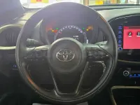 Begagnad Toyota Aygo X Play 72 HK (52 kW) 2022 Beige SUV
