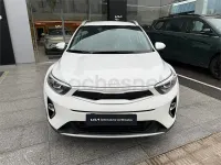 Usado Kia Stonic 100 CV (73 kW) 2025 Blanco SUV