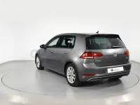 Usado VW Golf VII Advance 130 CV (95 kW) 2018 Gris / plata Berlina