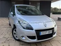 Usado Renault Scenic E-Tech Expression 105 CV (77 kW) 2009 Gris / plata Monovolumen