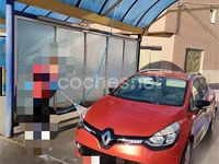Usado Renault Clio GrandTour LIMITED 90 CV (66 kW) 2016 Rojo Familiar