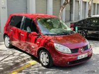 Usado Renault Scénic II Authentique 115 CV (84 kW) 2004 Rojo Monovolumen