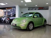Usado VW New Beetle 100 CV (73 kW) 2002 Verde Utilitario