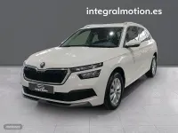 Usado Skoda Kamiq Ambition 110 CV (80 kW) 2021 Blanco SUV