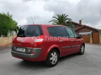 Usado Renault Scenic E-Tech Dynamique 120 CV (88 kW) 2005 Granate Monovolumen