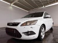 Usado Ford Focus Trend 109 CV (80 kW) 2009 Blanco Berlina