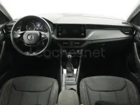 Usado Skoda Scala Ambition 110 CV (80 kW) 2021 Gris / plata Utilitario