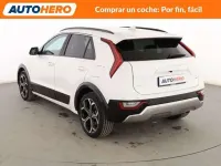 Usado Kia Niro 141 CV (103 kW) 2023 Blanco SUV