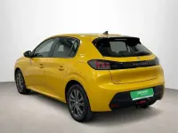 Usado Peugeot e-208 Active 100 kW (136 HP) 2022 Amarelo Citadino