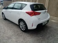 Usado Toyota Auris Business Edition 90 CV (66 kW) 2016 Blanco Berlina