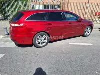 Usado Ford Mondeo Titanium 150 CV (110 kW) 2015 Rojo Familiar