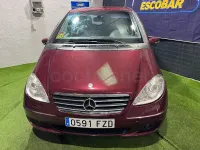 Usado Mercedes A180 Avantgarde 109 CV (80 kW) 2008 Granate Monovolumen