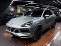 Usado Porsche Cayenne E-Hybrid 462 CV (339 kW) 2020 Gris / plata SUV