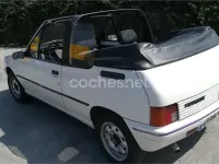 Usado Peugeot 205 75 CV (55 kW) 1989 Blanco Descapotable