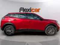 Usado Peugeot 2008 Active 101 CV (74 kW) 2023 Rojo SUV