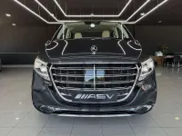 Usado Mercedes V300 Exclusive 239 CV (175 kW) 2024 Gris Monovolumen