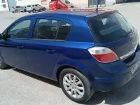 Usado Opel Astra Elegance 100 CV (73 kW) 2004 Azul