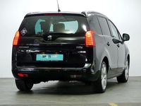 Usado Peugeot 5008 112 CV (82 kW) 2010 Negro Monovolumen