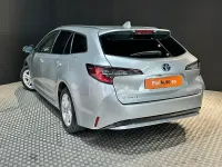 Usado Toyota Corolla Active 122 CV (89 kW) 2022 Gris / plata Familiar