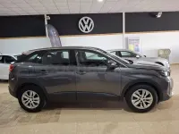 Usado Peugeot 3008 Active 130 CV (95 kW) 2022 Gris / plata SUV