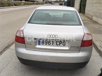 Usado Audi A4 180 CV (132 kW) 2001 Gris / plata Berlina