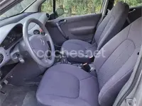 Usado Mercedes A160 Classic 102 CV (75 kW) 2000 Gris / plata Utilitario