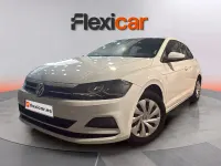 Usado VW Polo R-line 75 CV (55 kW) 2018 Blanco Utilitario