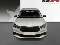 Usado Skoda Fabia Essence 95 CV (69 kW) 2025 Plata Utilitario