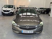Usado Opel Astra Selective 110 CV (80 kW) 2018 Gris / plata Familiar