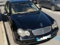 Usado Mercedes C220 Elegance 143 CV (105 kW) 2004 Negro Berlina