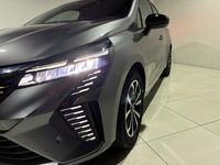 Usado Renault Clio V Techno 100 CV (73 kW) 2025 Gris Berlina