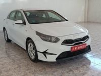 Usado Kia Ceed 100 CV (73 kW) 2021 Blanco Utilitario