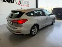 Usado Ford Focus Trend 100 CV (73 kW) 2019 Gris