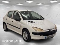 Usado Peugeot 206 90 CV (66 kW) 2004 Blanco Berlina
