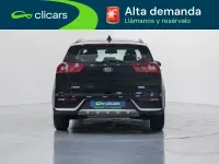 Usado Kia Niro 141 HP (103 kW) 2017 Preto SUV