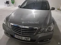 Usado Mercedes E200 Avantgarde 136 CV (100 kW) 2009 Gris / plata Berlina