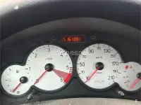 Usado Peugeot 206 70 CV (51 kW) 2004 Rojo Berlina