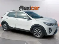 Usado Kia Stonic 120 CV (88 kW) 2022 Blanco SUV