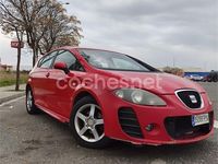 Usado Seat Leon Sport 105 CV (77 kW) 2007 Rojo Utilitario
