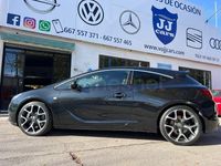 Usado Opel Astra GTC OPC 240 CV (176 kW) 2014 Negro Berlina