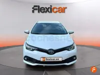 Usado Toyota Auris Hybrid 136 CV (100 kW) 2018 Blanco Berlina