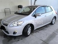 Usado Toyota Auris Hybrid Active 135 CV (99 kW) 2012 Gris / plata Berlina